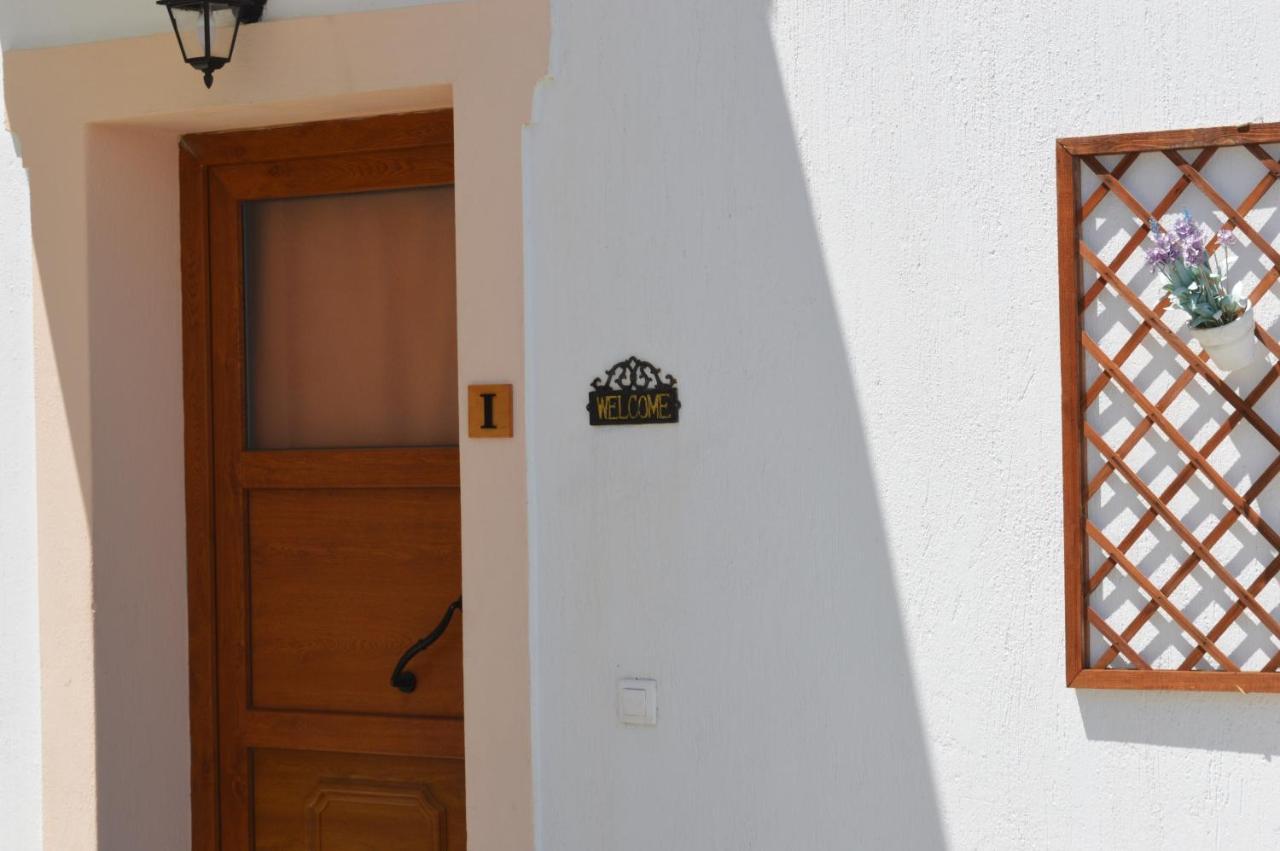 Remvi Apartments Skopelos Buitenkant foto